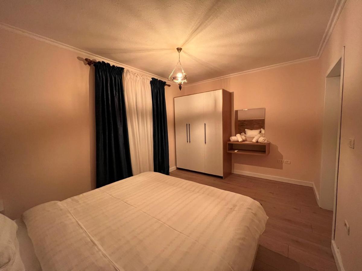 Chestnut Yard Villa 티라나 외부 사진