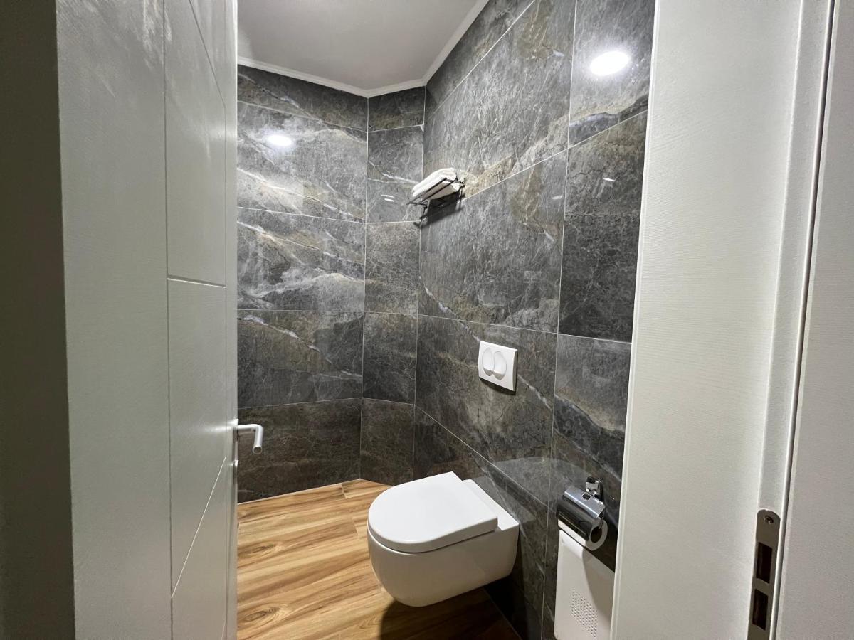 Chestnut Yard Villa 티라나 외부 사진