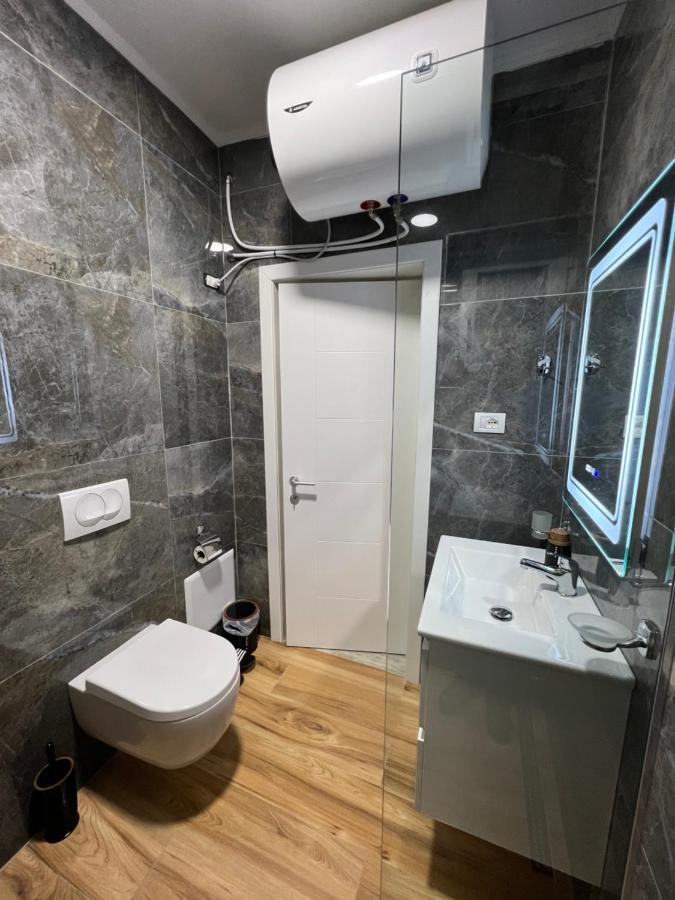 Chestnut Yard Villa 티라나 외부 사진