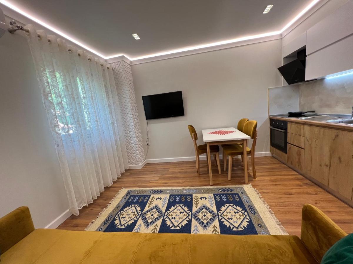 Chestnut Yard Villa 티라나 외부 사진