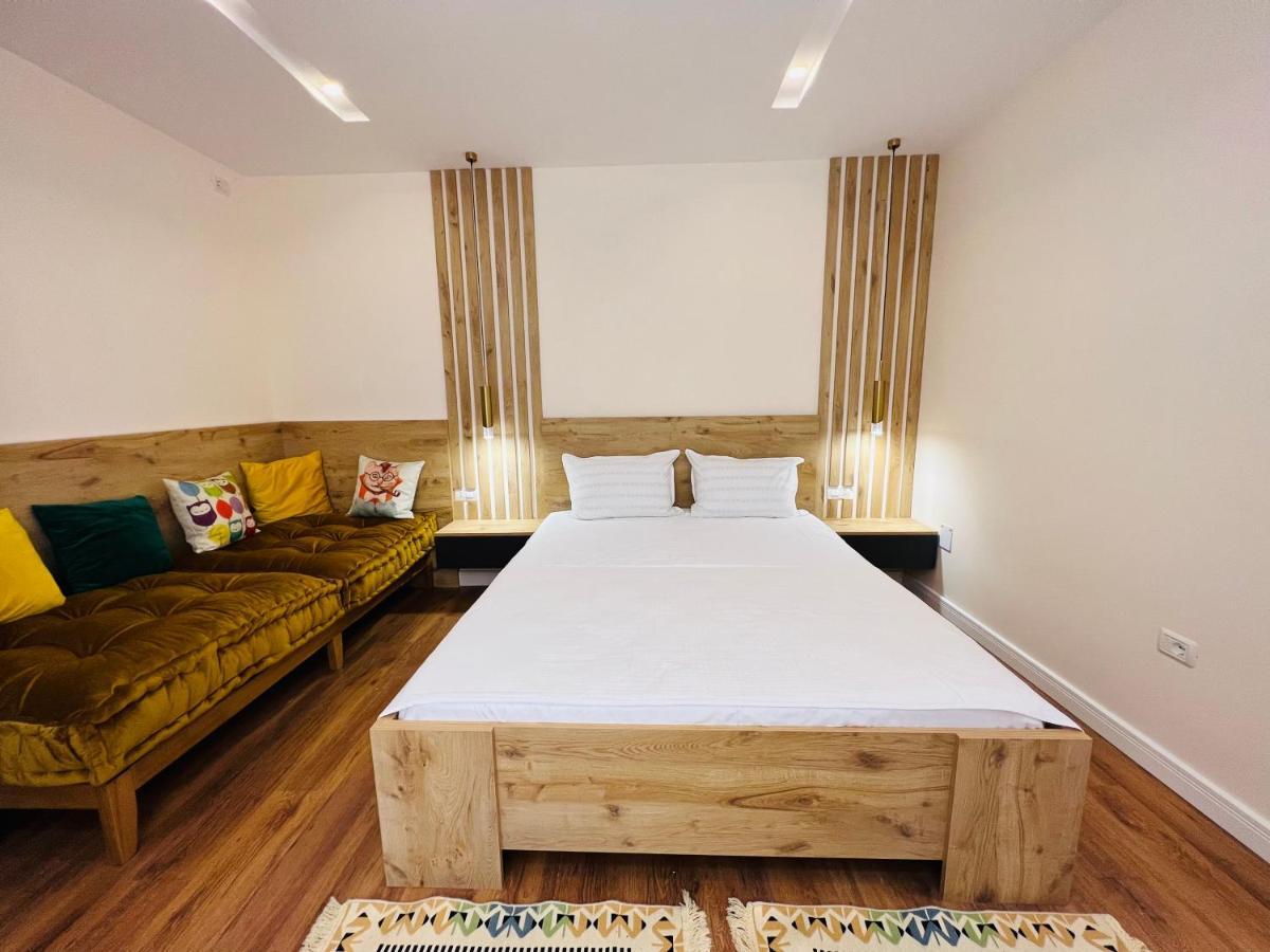 Chestnut Yard Villa 티라나 외부 사진