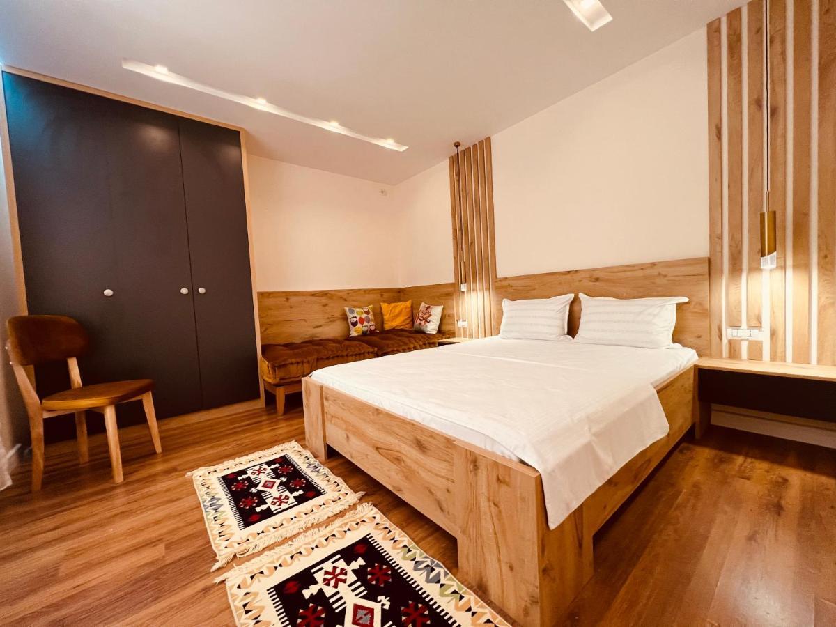 Chestnut Yard Villa 티라나 외부 사진